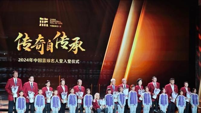 包含篮球巨星进行慈善比赛，为慈善事业献爱心的词条