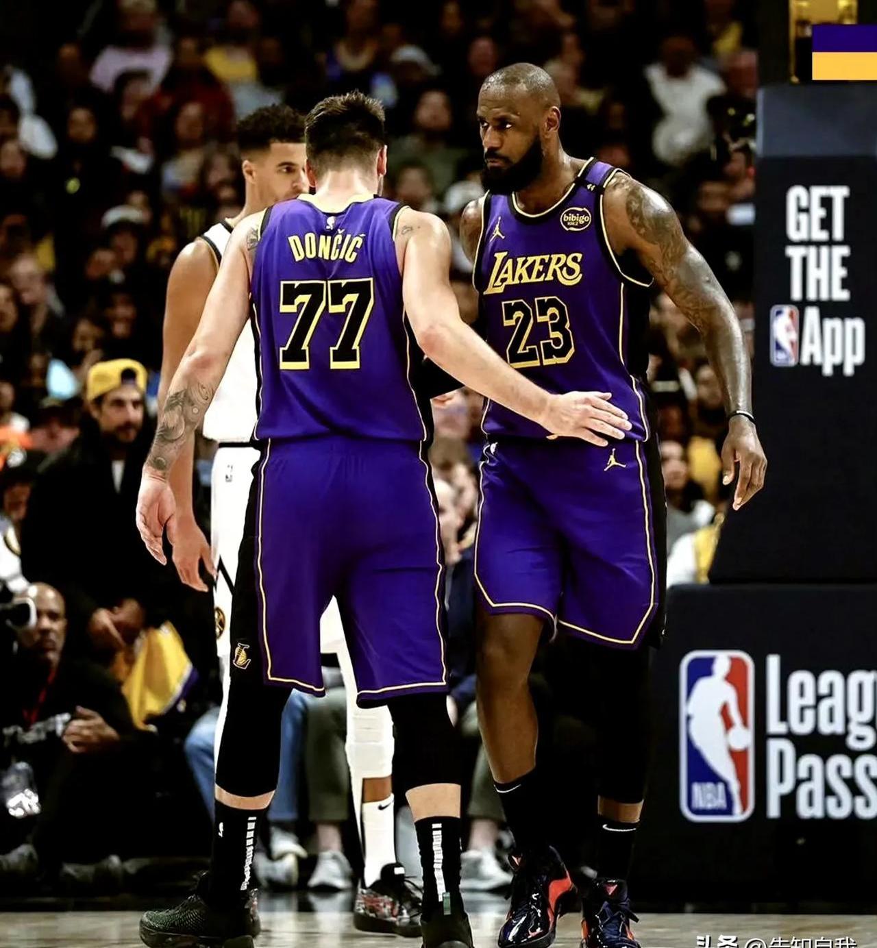 湖人队逆转快船队，取得系列赛领先的简单介绍