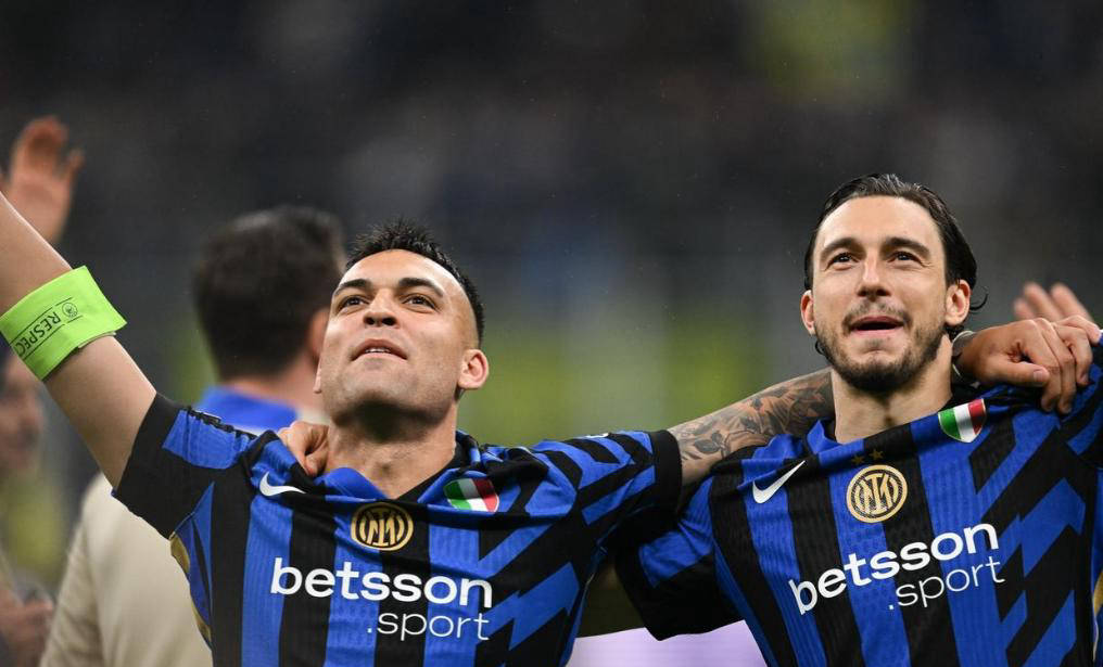 绿城异地惊险逆转获胜,加速冲击冠军头衔 绿城异地惊险逆转获胜,加速冲击冠军头衔