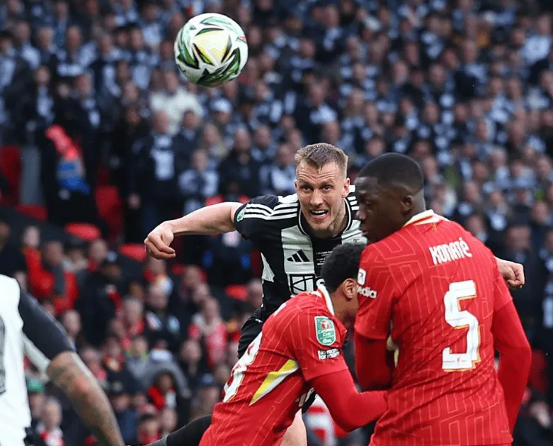 伯恩利客负,遇到对手铁壁防守 伯恩利客负,遇到对手铁壁防守