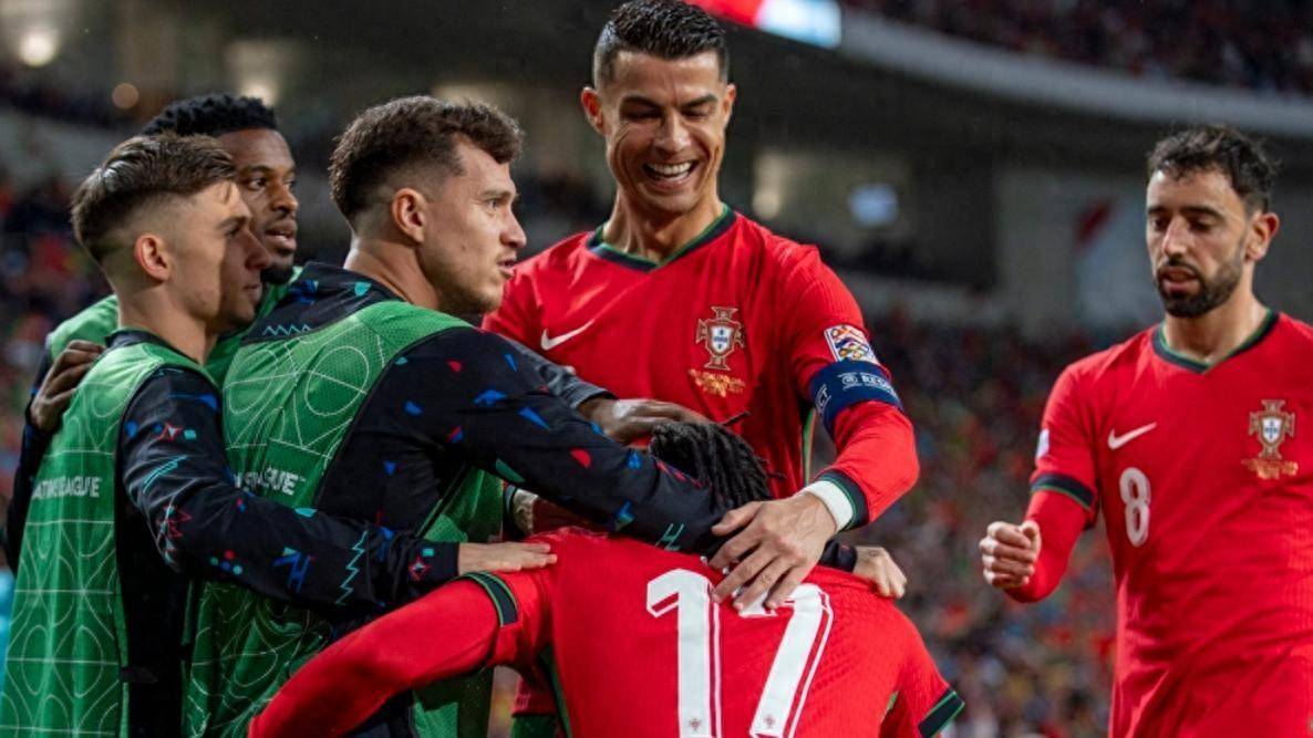 激战连连,欧国联比赛士气高涨场面千变万化的简单介绍 激战连连,欧国联比赛士气高涨场面千变万化的简单介绍