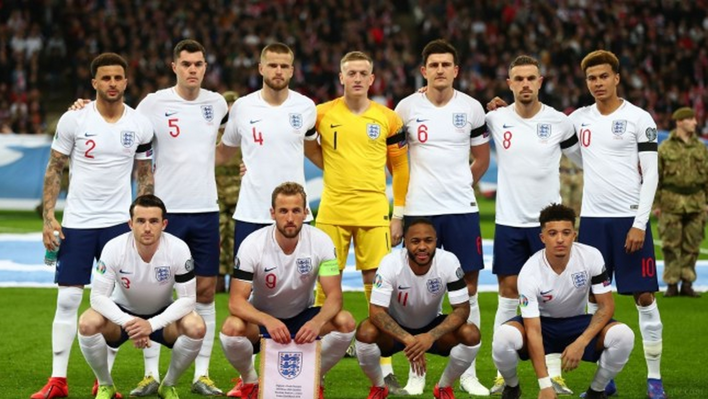 波兰队面临挑战，迎接挑战希腊队