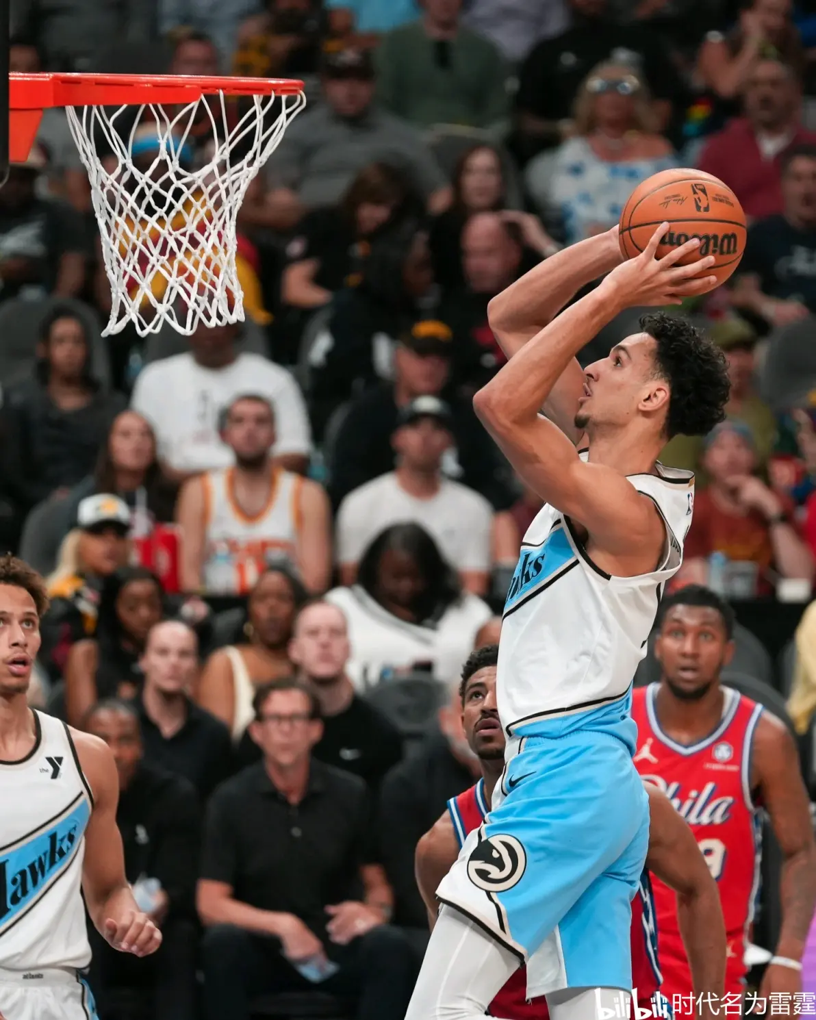 火箭主场击败尼克斯,保罗上演25+9 火箭主场击败尼克斯,保罗上演25+9