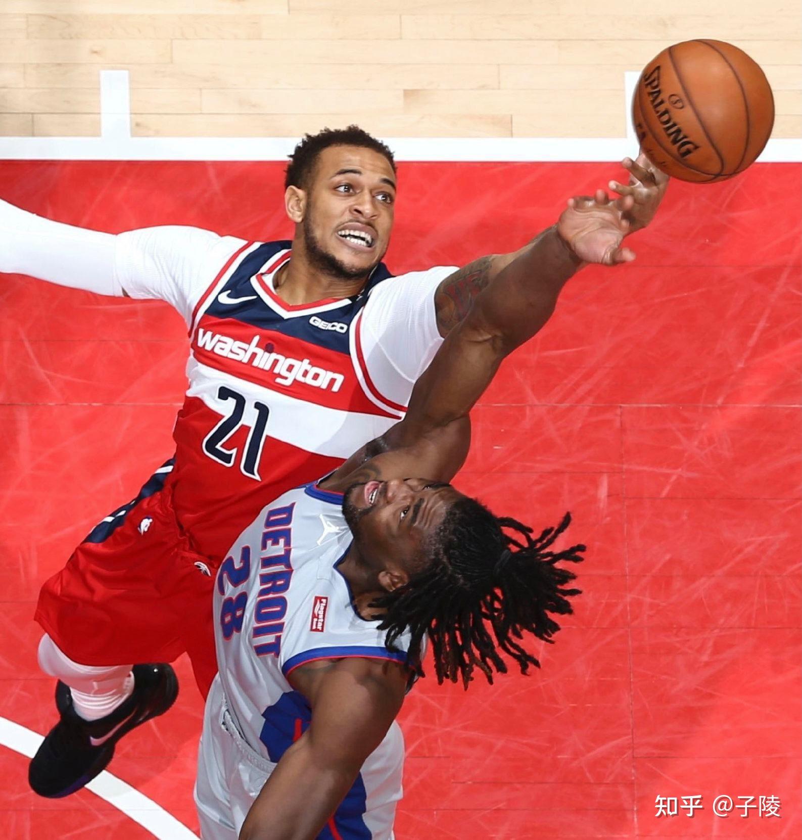 库兹马24分湖人大胜多伦多猛龙