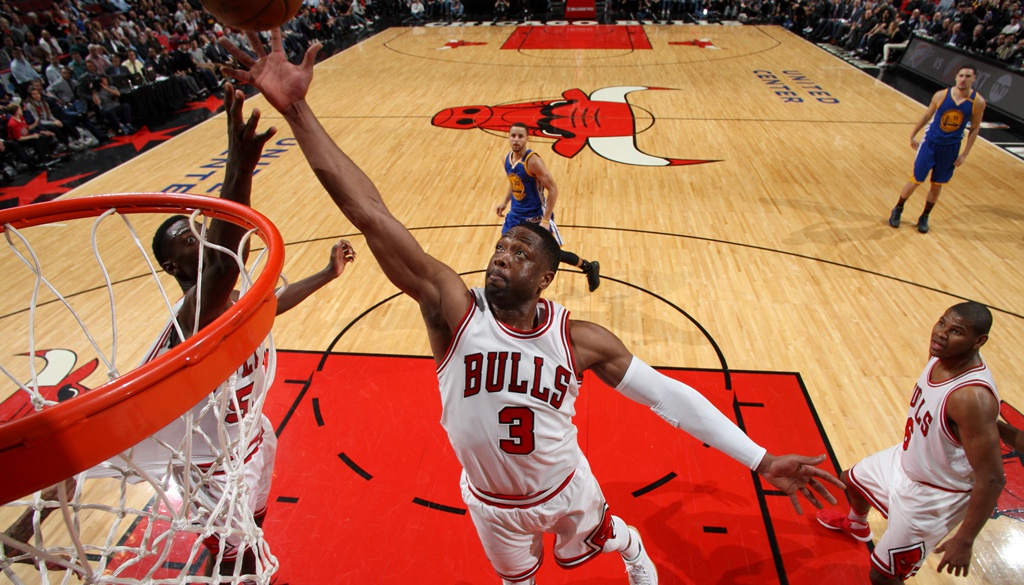 老鹰不敌开拓者,止步两连胜 老鹰不敌开拓者,止步两连胜