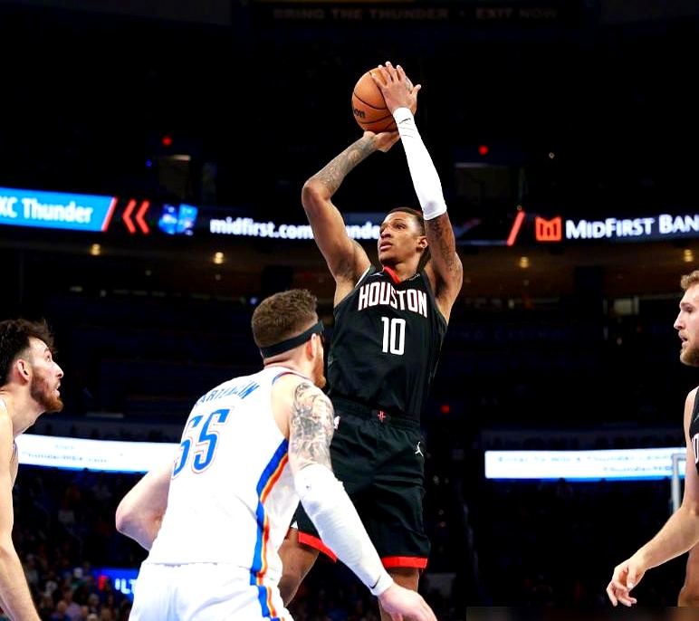 开拓者胜马刺,麦科勒姆26分准破25 开拓者胜马刺,麦科勒姆26分准破25