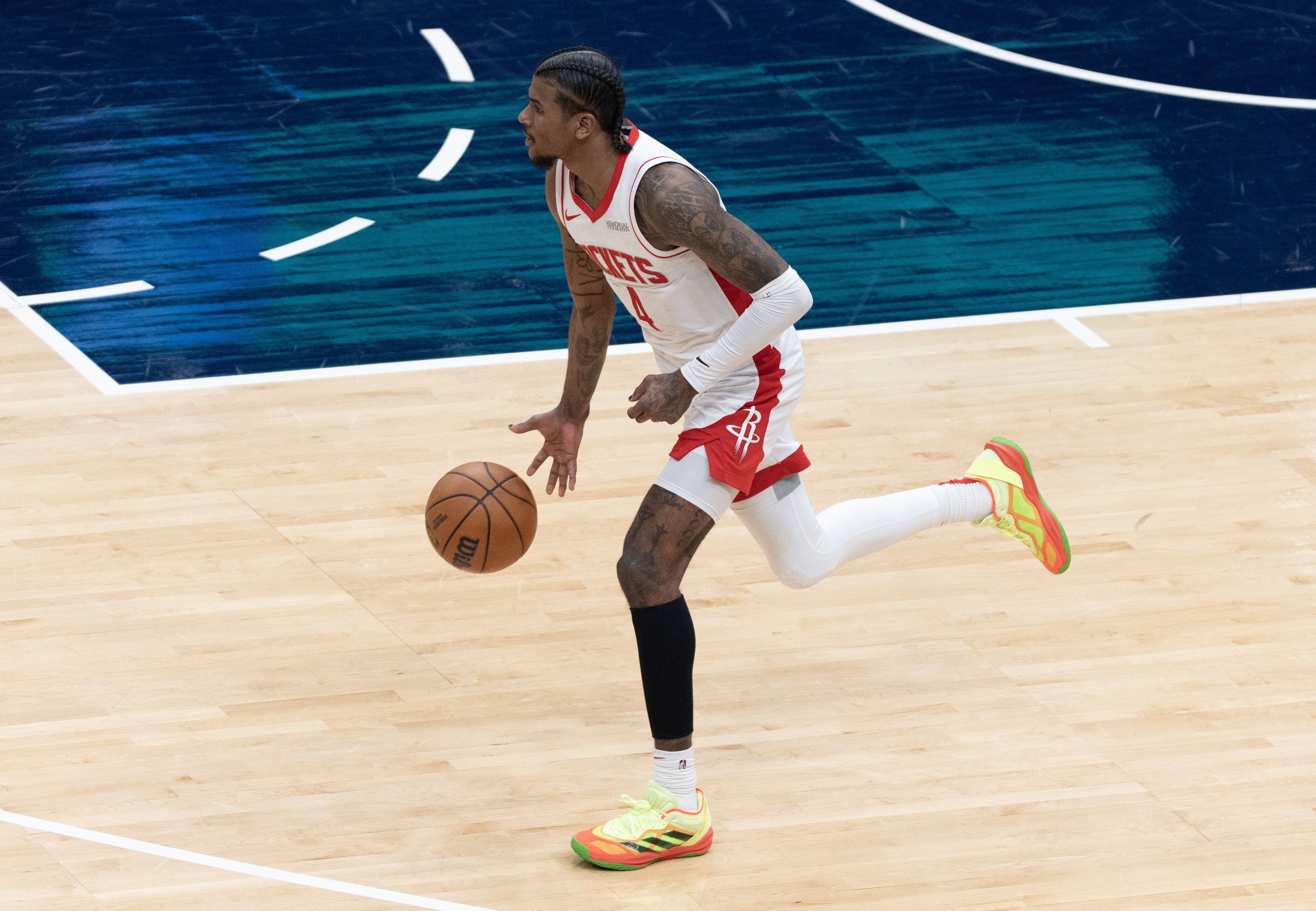 开拓者胜马刺,麦科勒姆26分准破25 开拓者胜马刺,麦科勒姆26分准破25