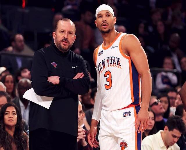 爵士客场险胜尼克斯,米切尔全场砍下25+继续高歌猛进 爵士客场险胜尼克斯,米切尔全场砍下25+继续高歌猛进