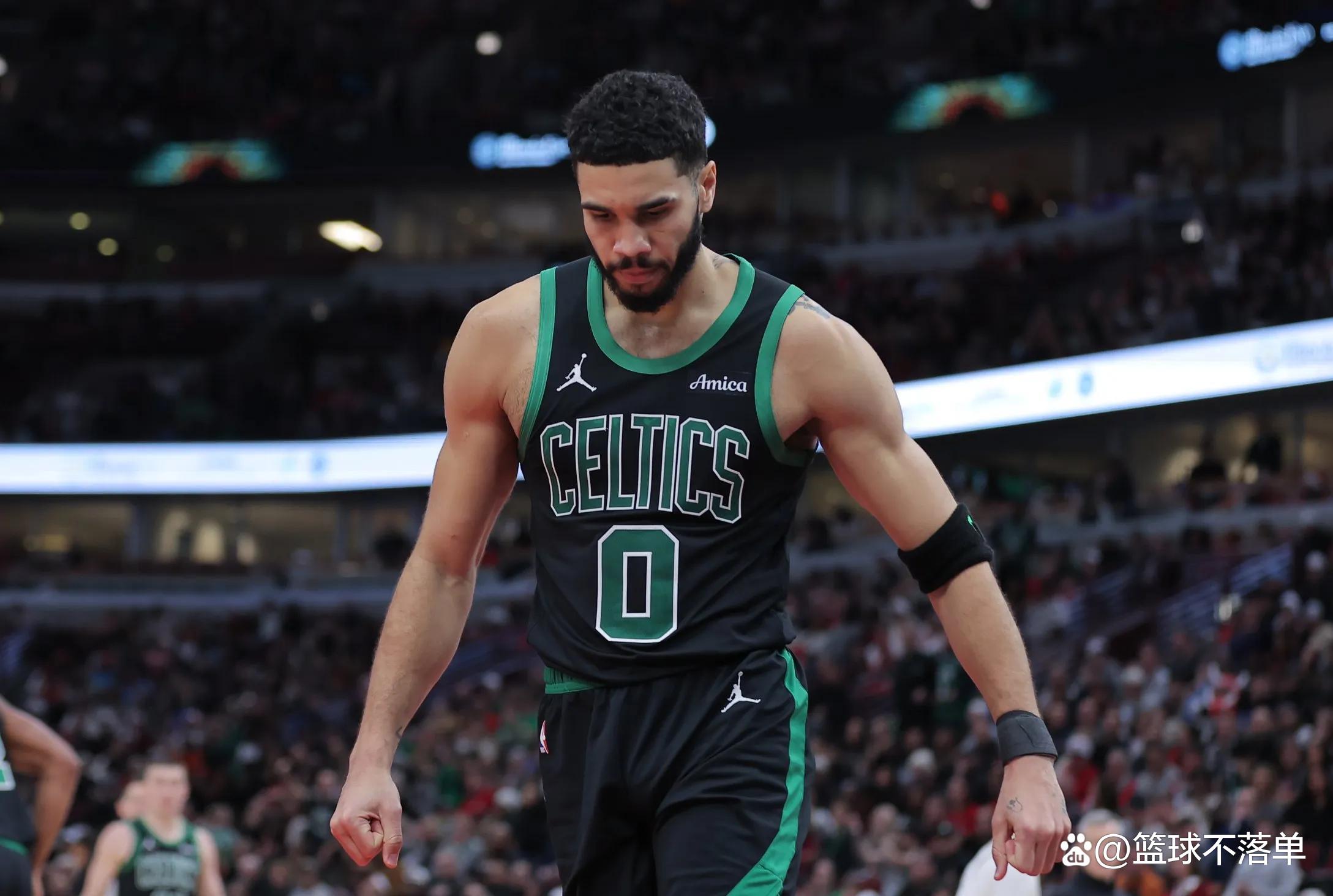 凯尔特人逆袭猛龙,沃克砍下生涯季后赛高分!的简单介绍 凯尔特人逆袭猛龙,沃克砍下生涯季后赛高分!的简单介绍