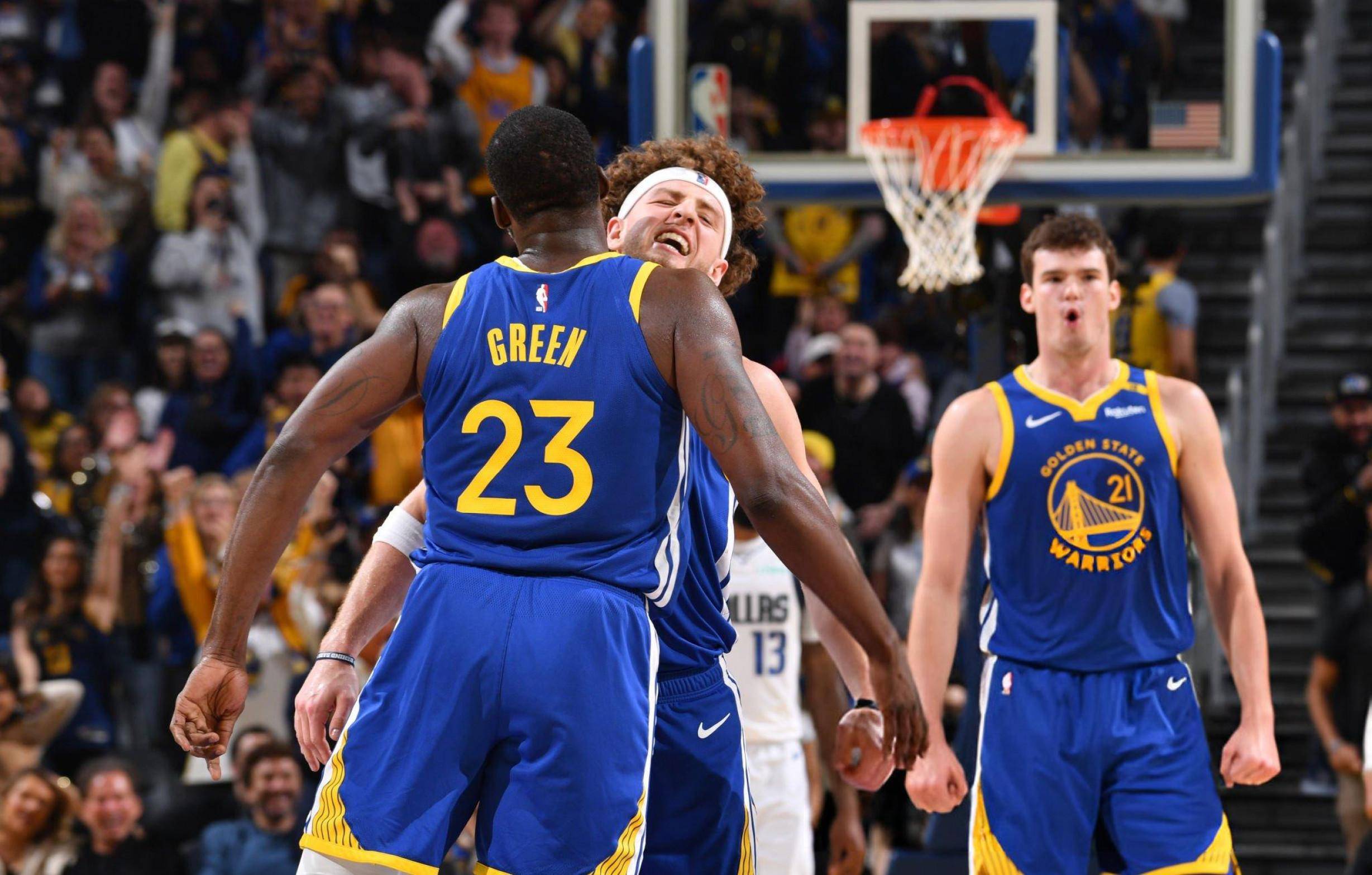 勇士再胜独行侠,取得四连胜 勇士再胜独行侠,取得四连胜